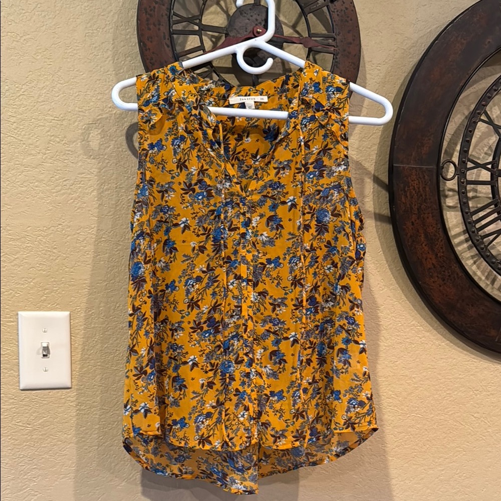 Fun 2 Fun Gold/Blue sleeveless Blouse